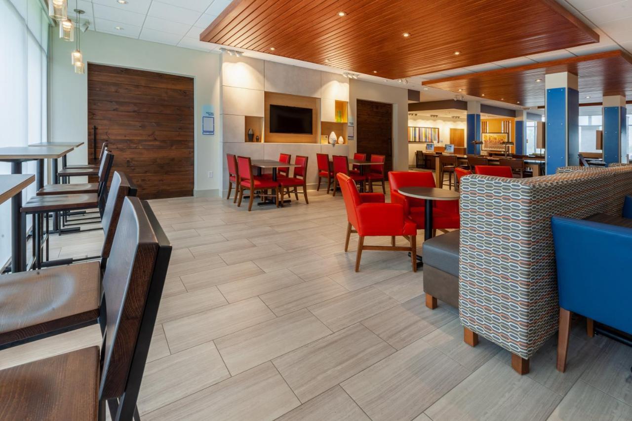 Holiday Inn Express & Suites Brunswick-Harpers Ferry Area By Ihg Exterior photo