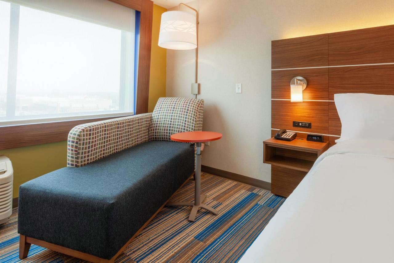 Holiday Inn Express & Suites Brunswick-Harpers Ferry Area By Ihg Exterior photo