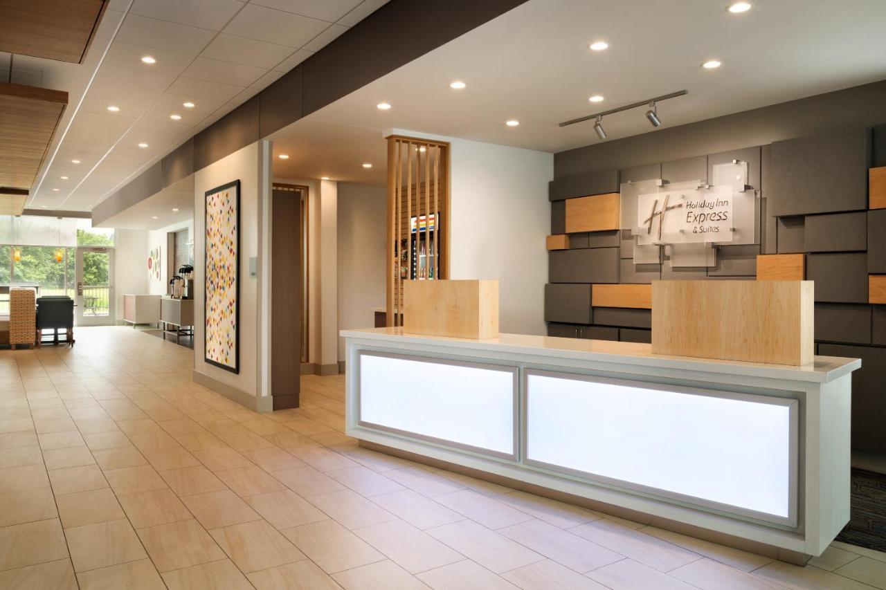 Holiday Inn Express & Suites Brunswick-Harpers Ferry Area By Ihg Exterior photo